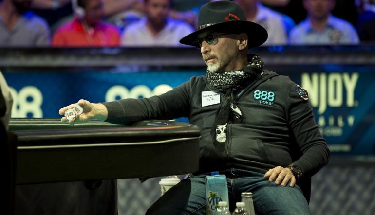Neil Blumenfield - Kom på tredje plats på 2015 års WSOP vid 61 års ålder.